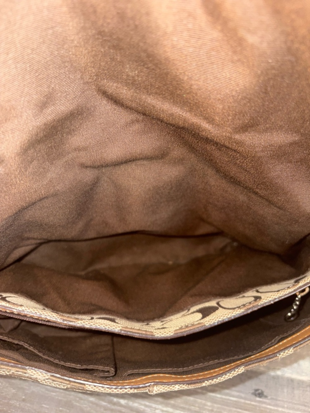 Coach Khaki Signature Canvas Shoulder Bag with Tan Buckle - Picture 7 of 9